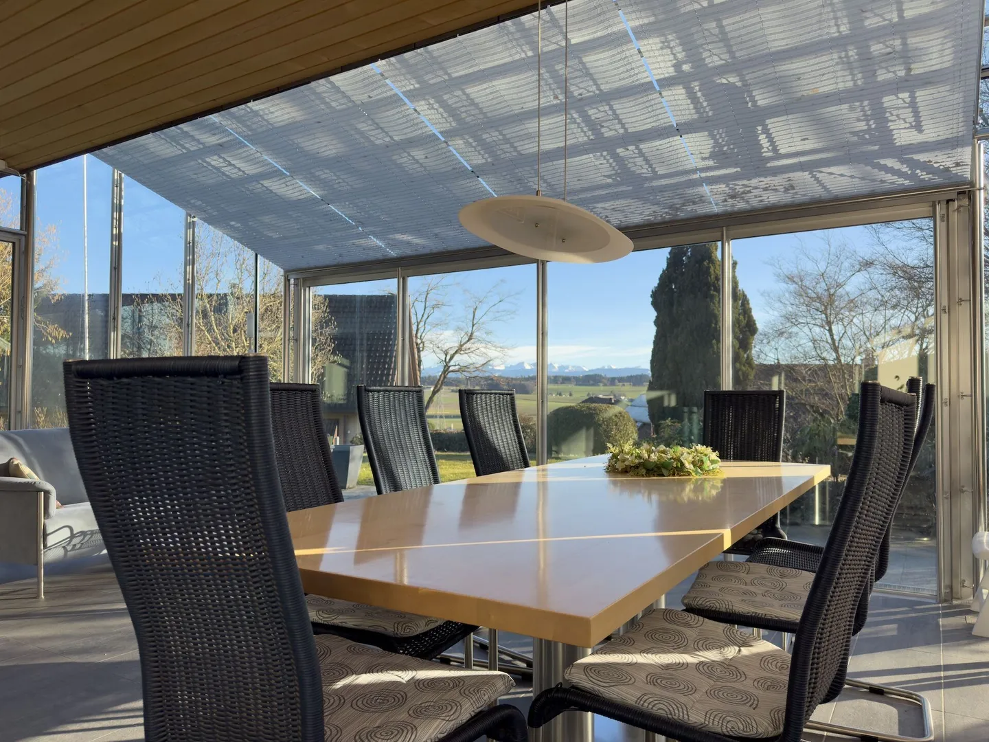 Maison individuelle de 7 pièces avec jardin d'hiver luxueux, bel environnement et piscine extérieure - Photo 6 sur 43