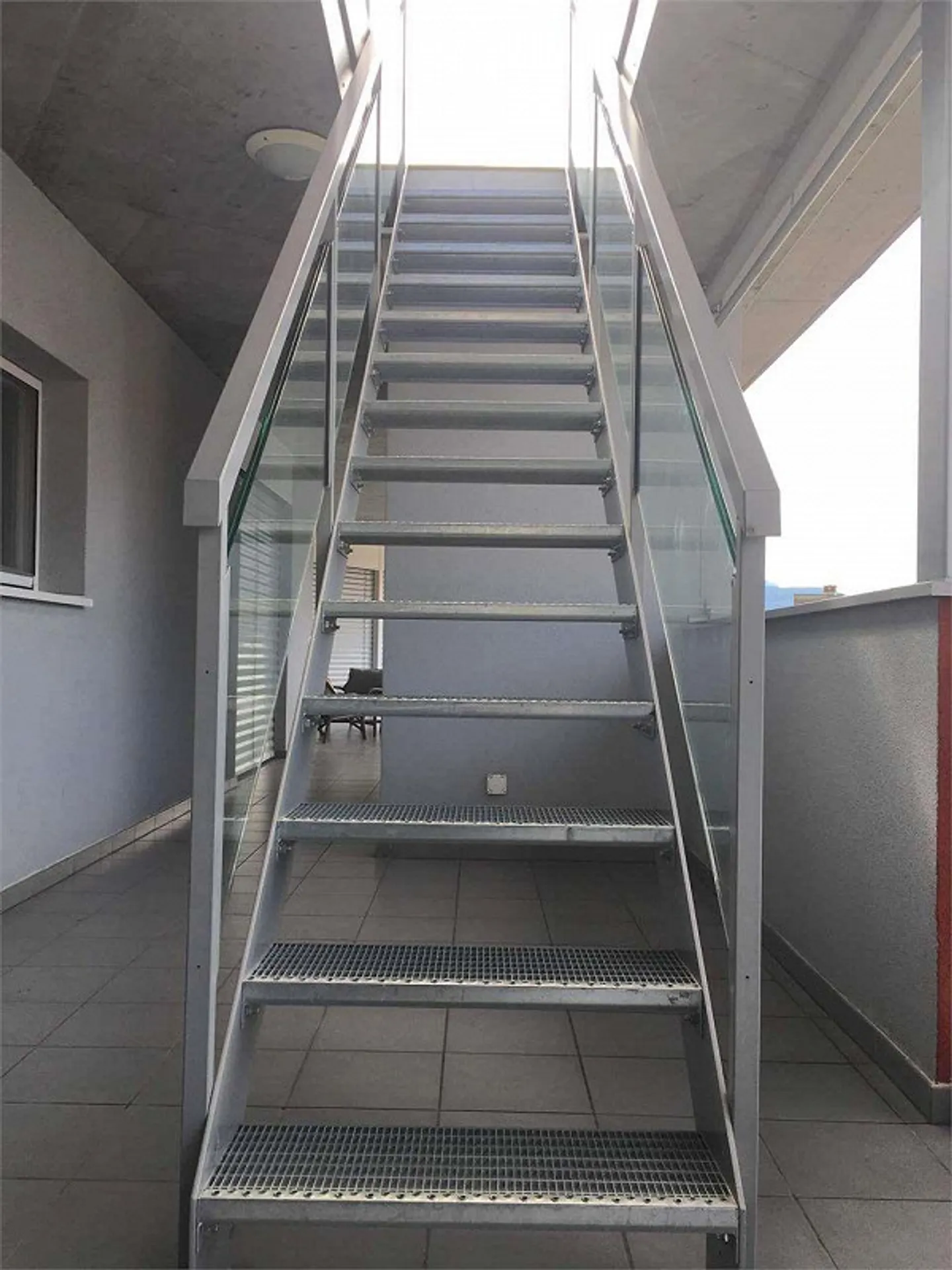 Penthouse moderne et lumineux avec jardin sur le toit à Pregassona - Photo 11 sur 13