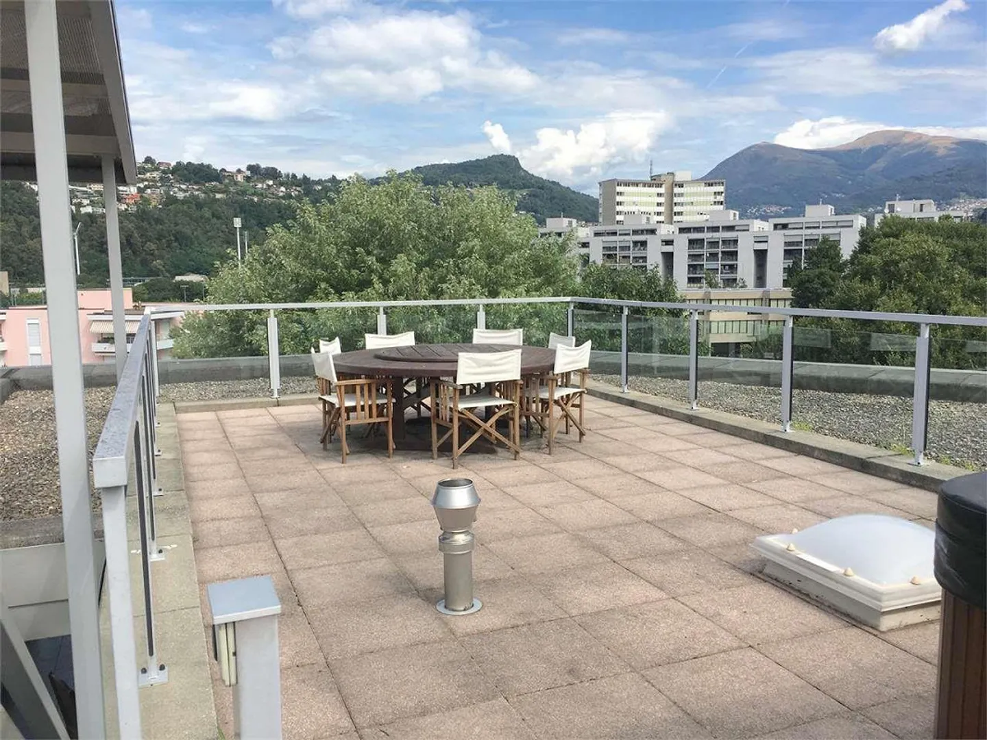 Penthouse moderne et lumineux avec jardin sur le toit à Pregassona - Photo 12 sur 13