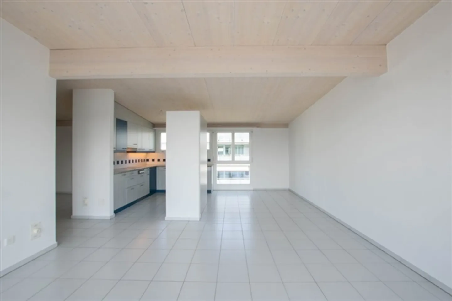 Appartamento luminoso di 3,5 stanze in affitto a Ittigen - Foto 2 di 9