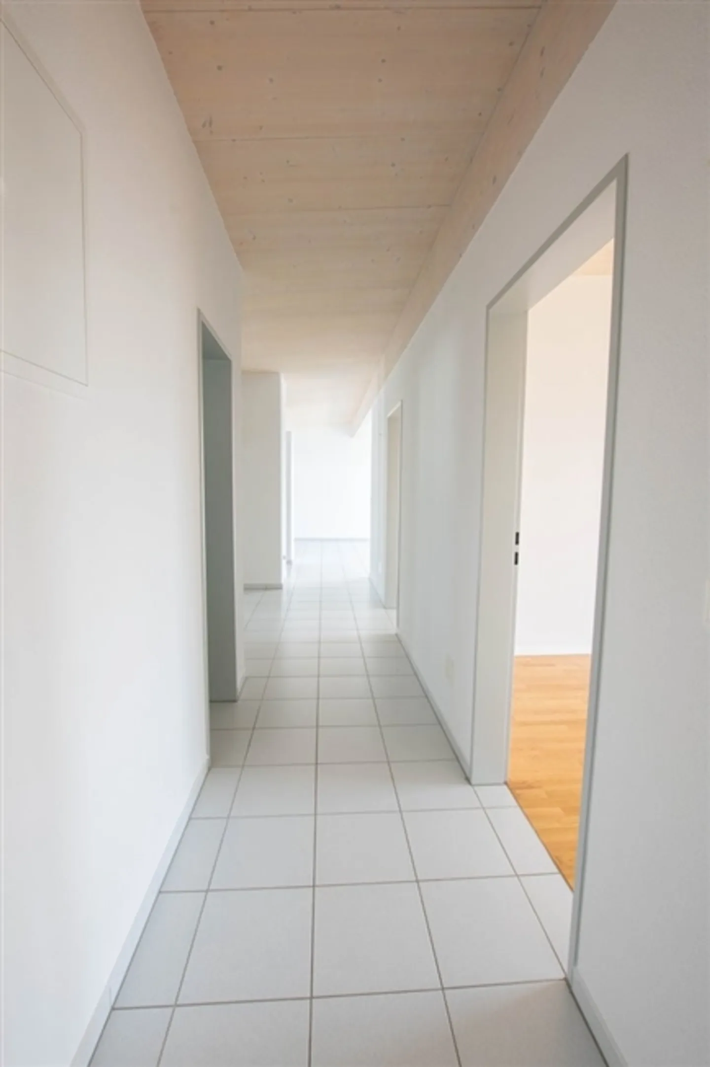 Appartamento luminoso di 3,5 stanze in affitto a Ittigen - Foto 3 di 9