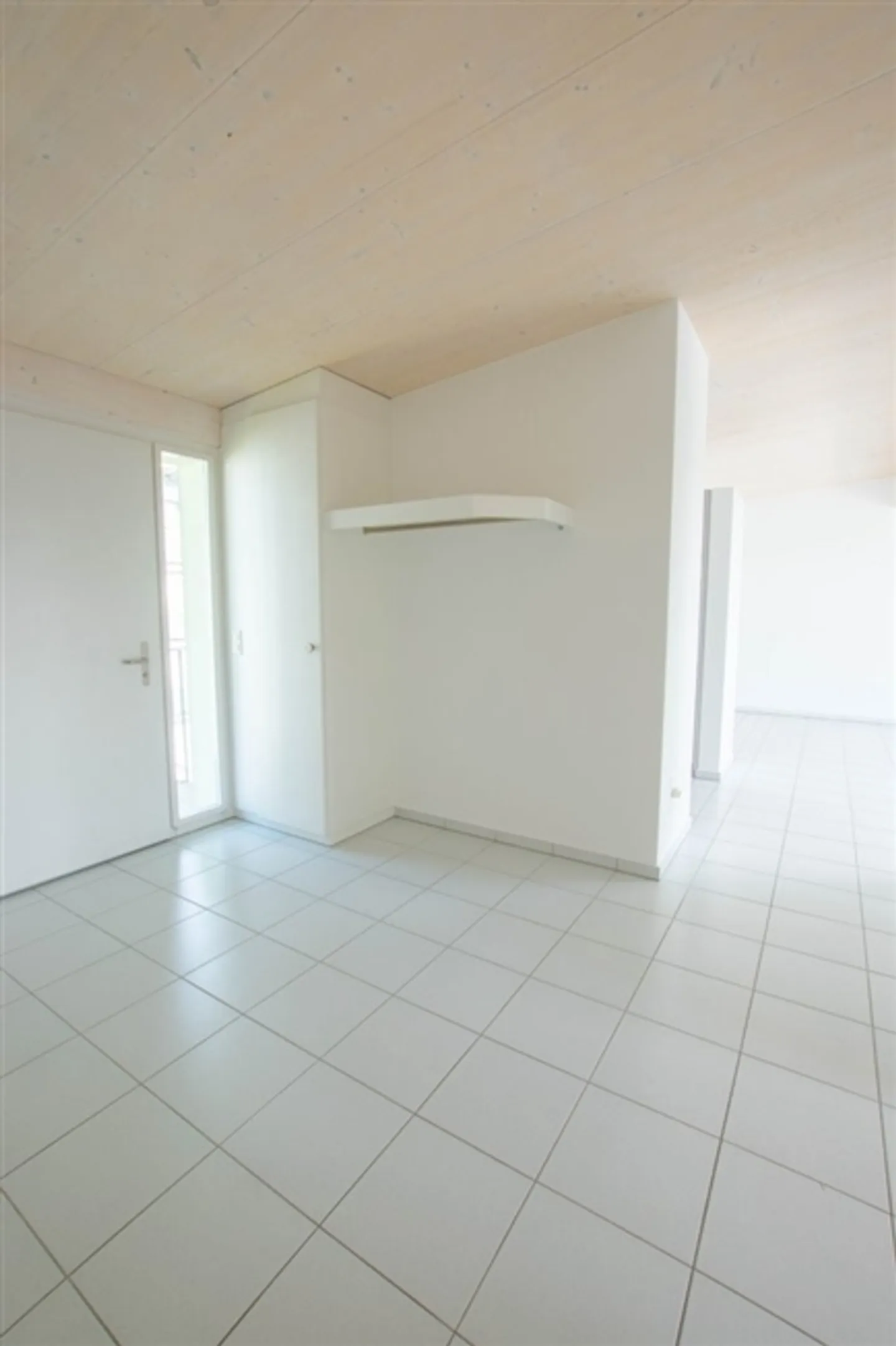 Appartamento luminoso di 3,5 stanze in affitto a Ittigen - Foto 4 di 9