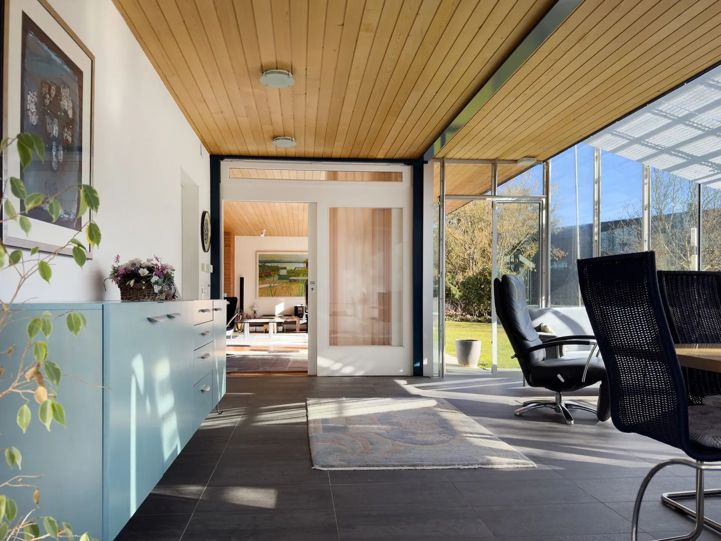 Maison individuelle de 7 pièces avec jardin d'hiver luxueux, bel environnement et piscine extérieure - Photo 13 sur 43
