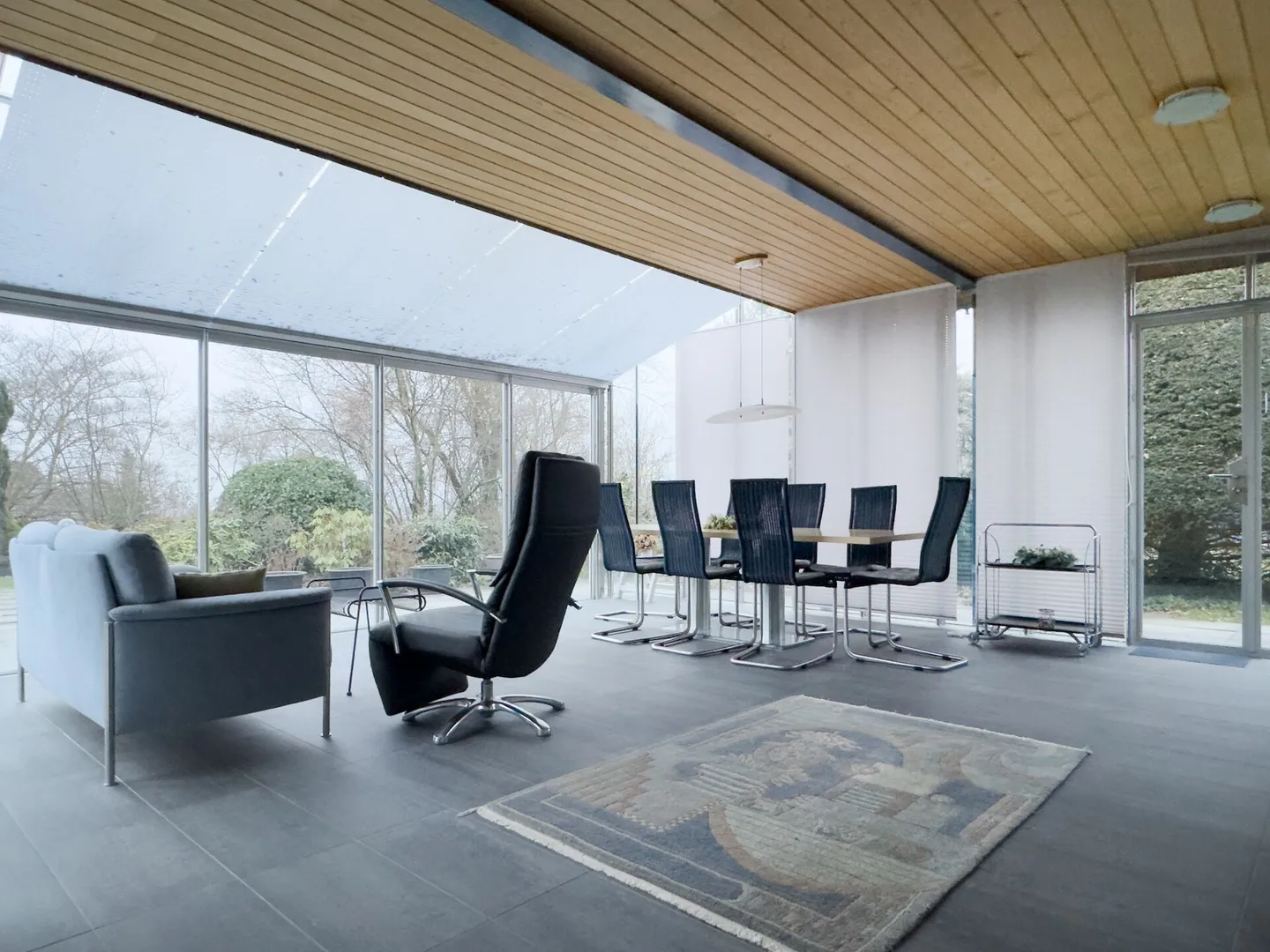 Maison individuelle de 7 pièces avec jardin d'hiver luxueux, bel environnement et piscine extérieure - Photo 17 sur 43