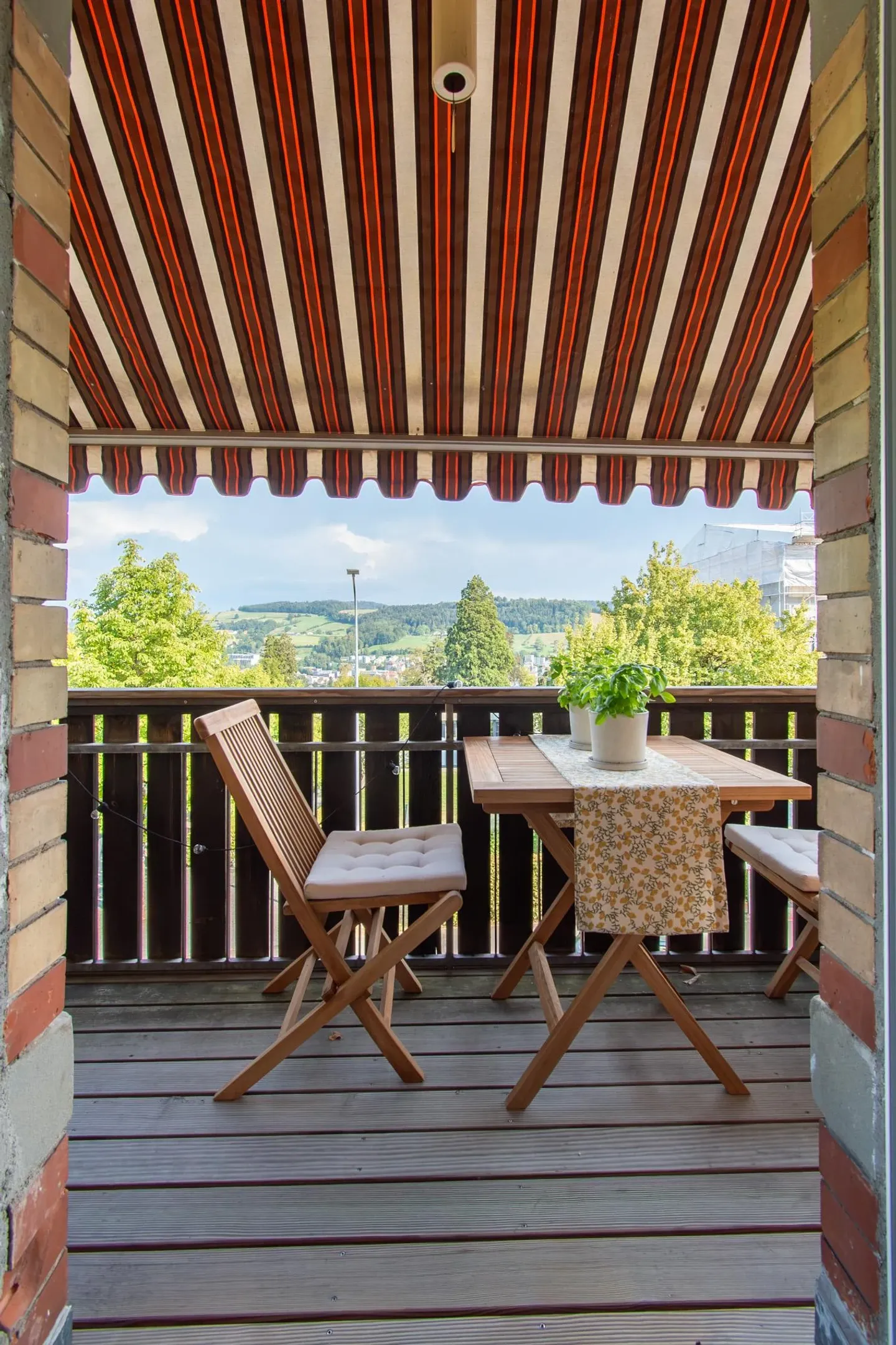 Appartamento 2.5 camere di alta qualità e stile elegante con balcone - Foto 5 di 13