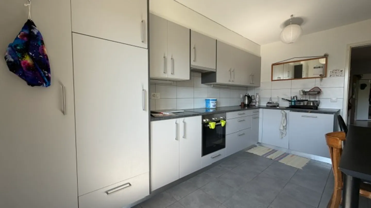 3.5 Room Apartment - Photo 3 of 7