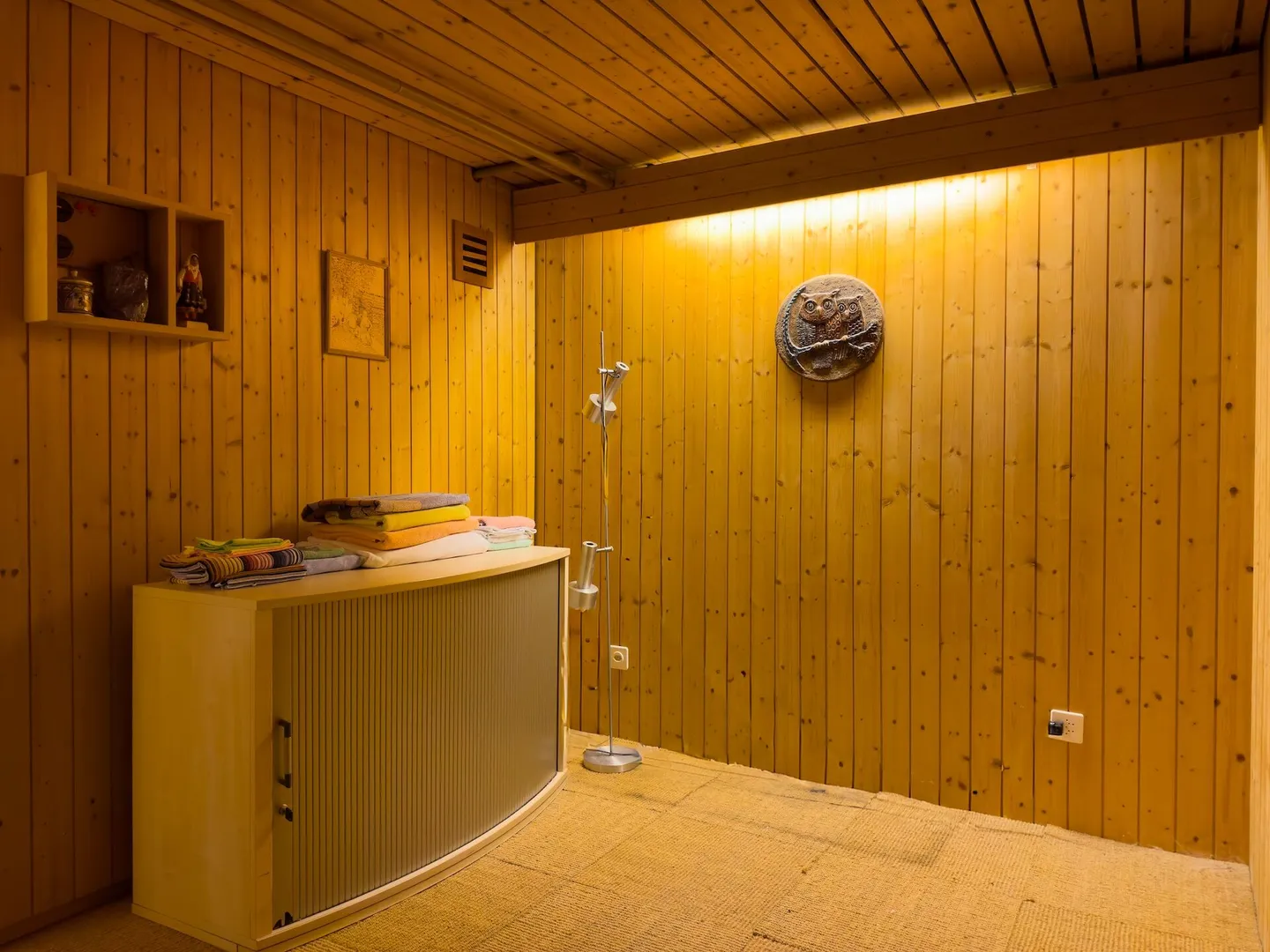Maison individuelle de 7 pièces avec jardin d'hiver luxueux, bel environnement et piscine extérieure - Photo 39 sur 43