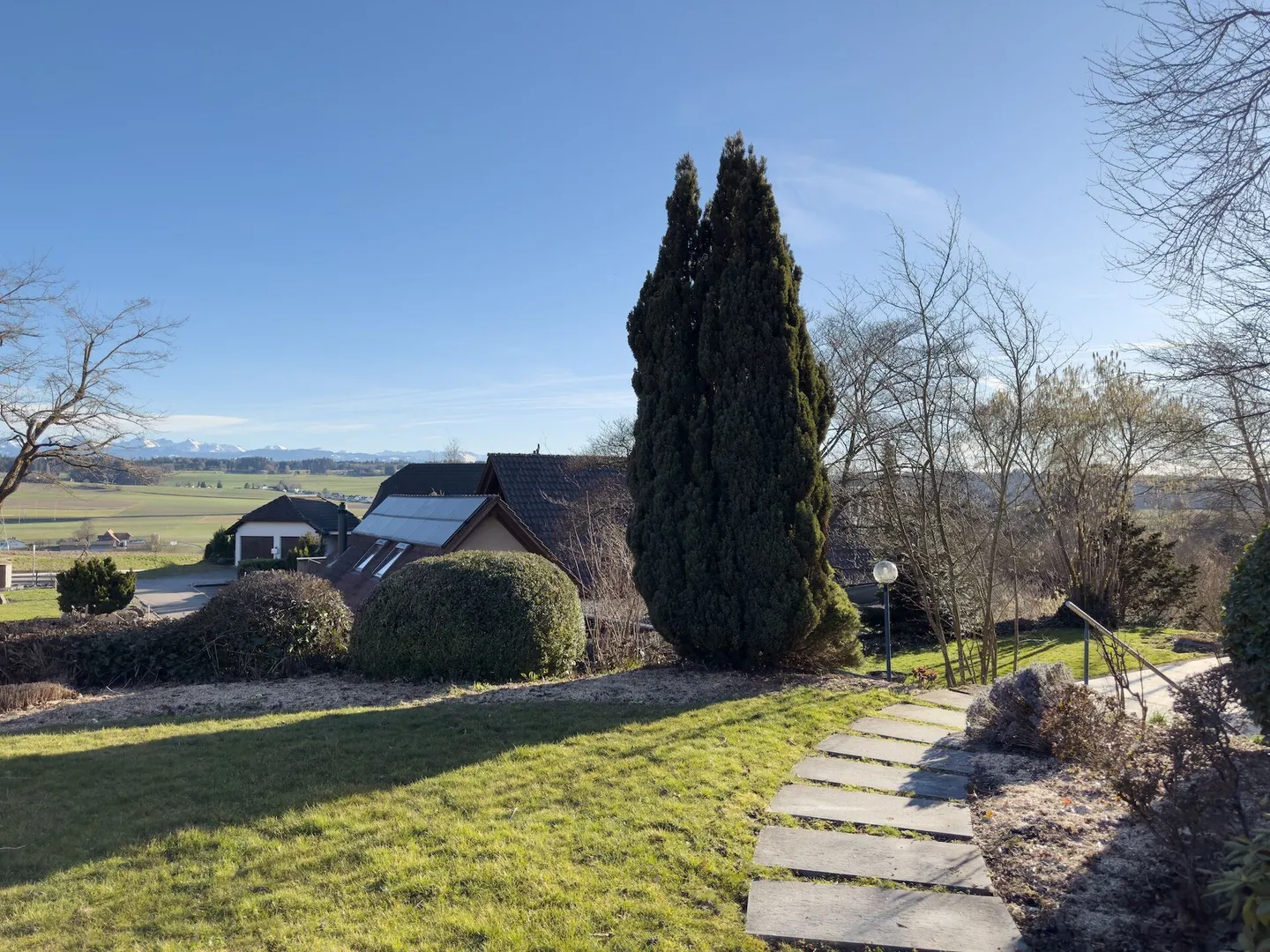 Maison individuelle de 7 pièces avec jardin d'hiver luxueux, bel environnement et piscine extérieure - Photo 25 sur 43