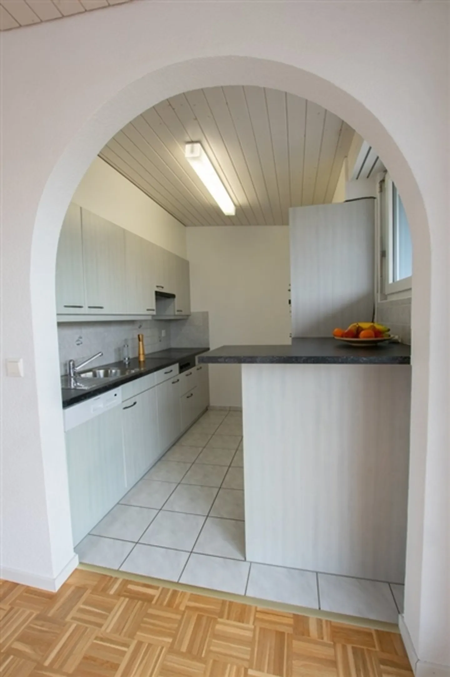 3.5-room penthouse apartment with two terraces and private laundry room - Photo 10 of 12