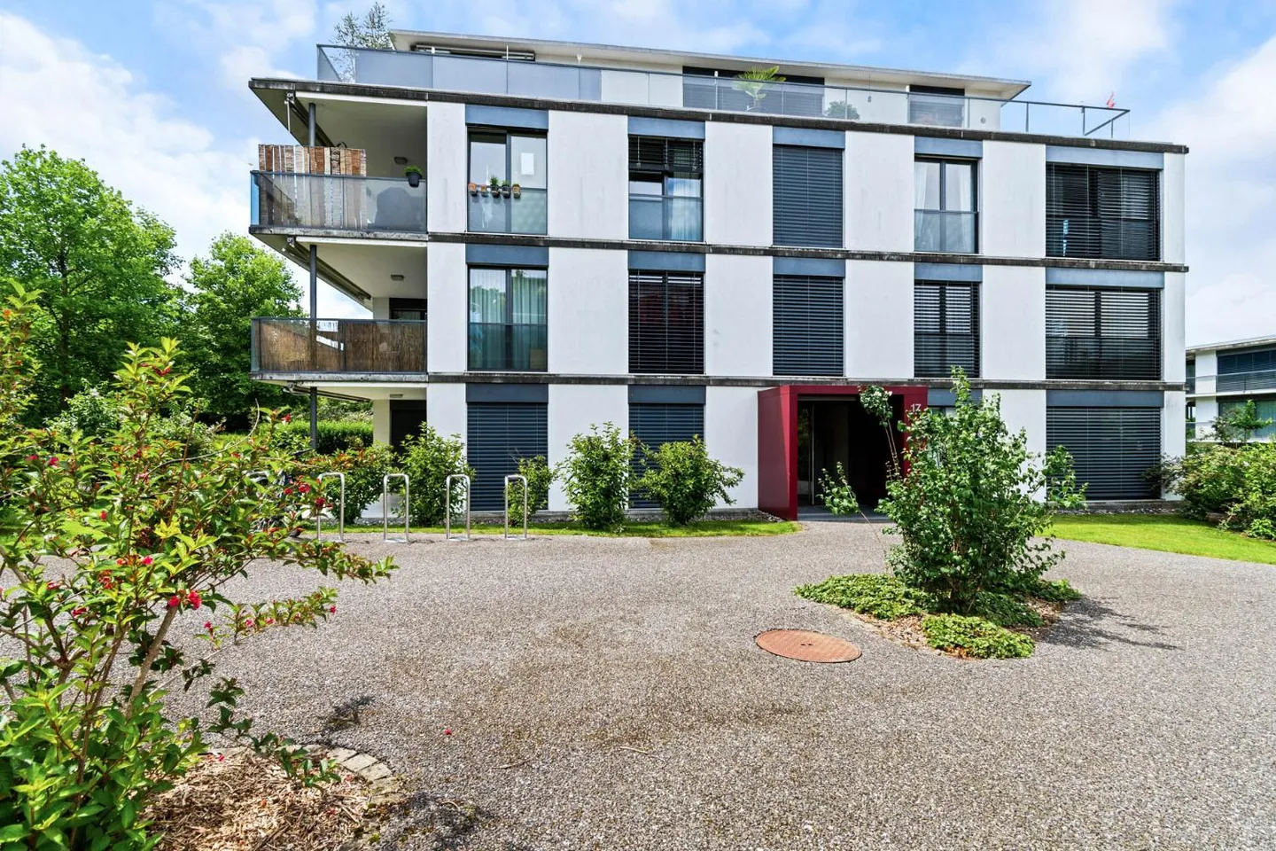 Modernes Apartment in ruhiger Lage - Foto 1 von 8