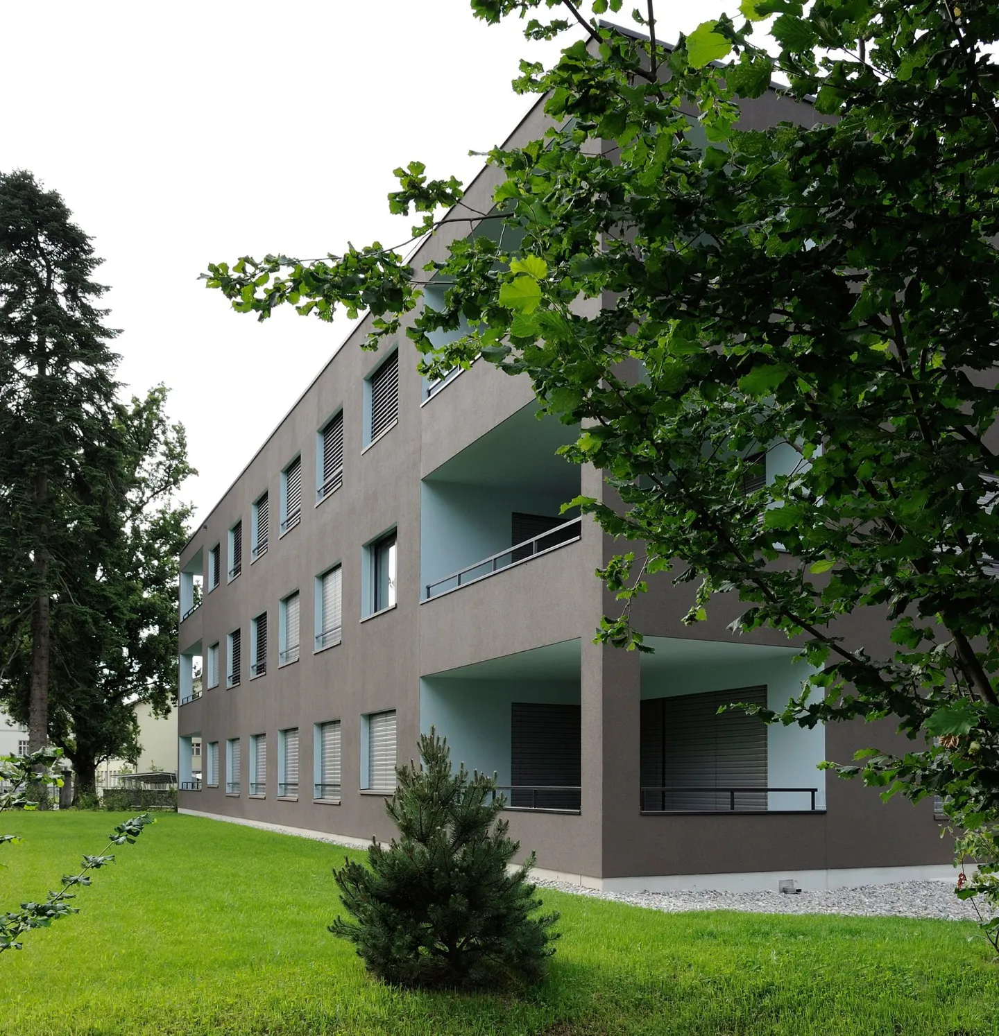 Moderno appartamento di 3,5 stanze nel centro città eppure nel verde - Foto 1 di 8