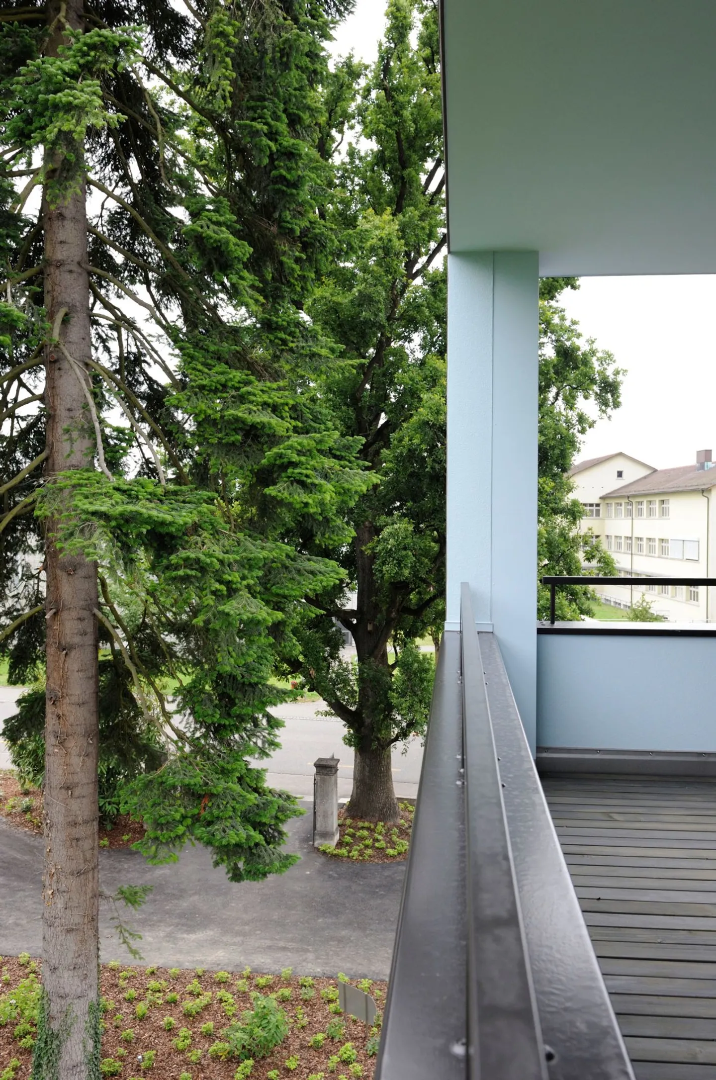 Moderno appartamento di 3,5 stanze nel centro città eppure nel verde - Foto 7 di 8