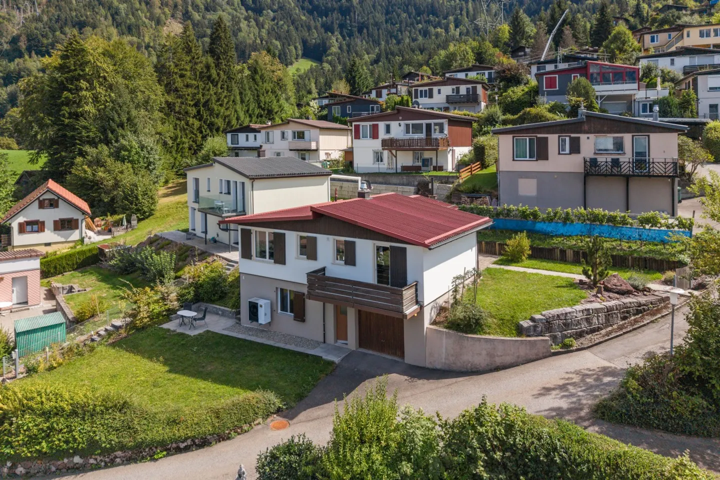 Charmante maison individuelle avec vue sur le lac et la montagne - Photo 2 sur 12