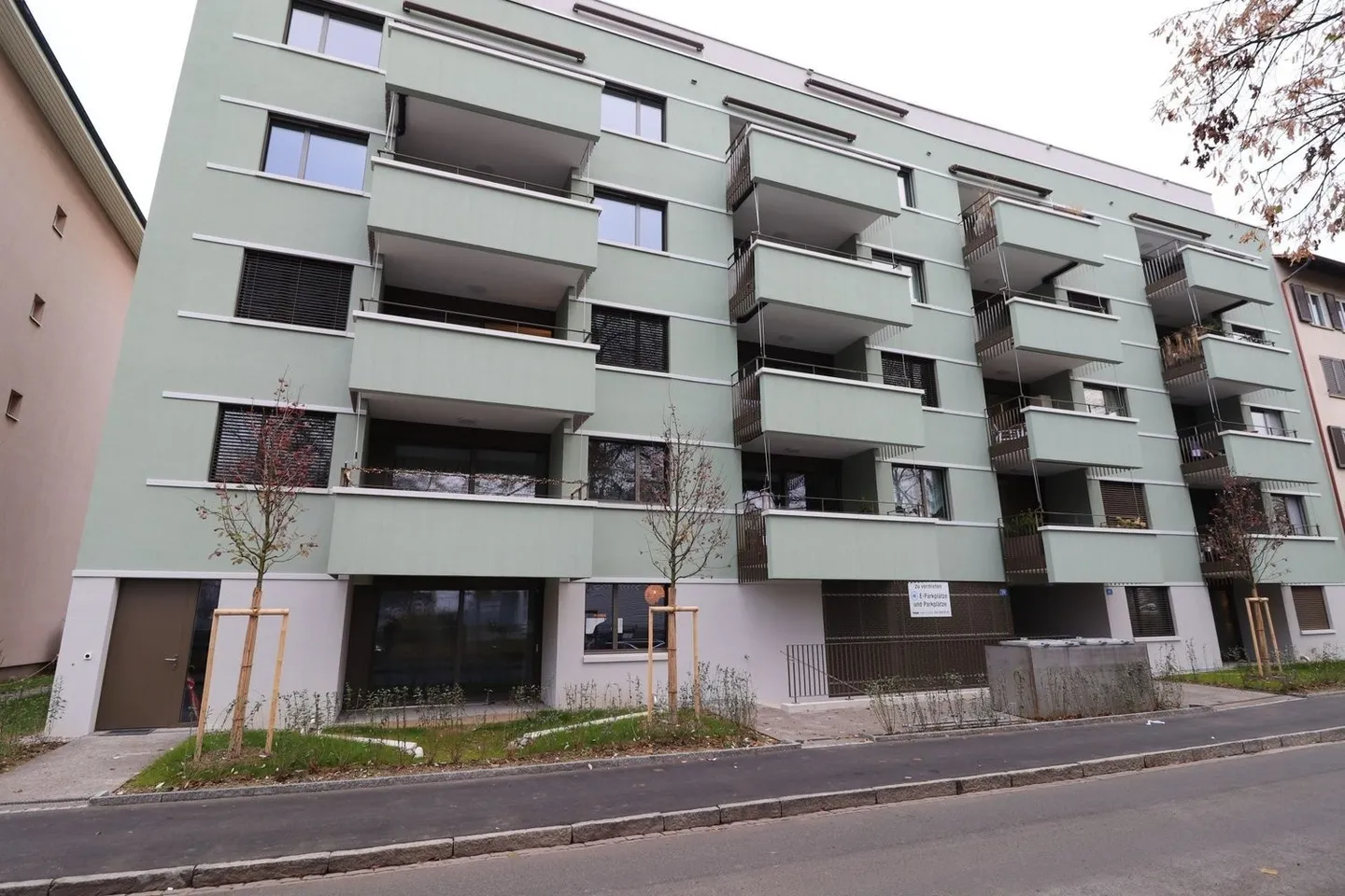 Nähe Kannenfeldplatz - Motorrad-Plätze an der Welschmattstrasse 39/41 in Basel zu vermieten - Foto 1 von 1