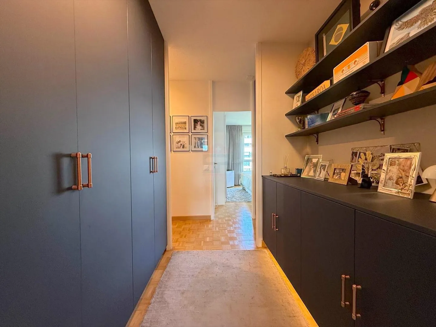 Sublime 5,5 Zimmer Durchgangswohnung sehr hell - Foto 6 di 13