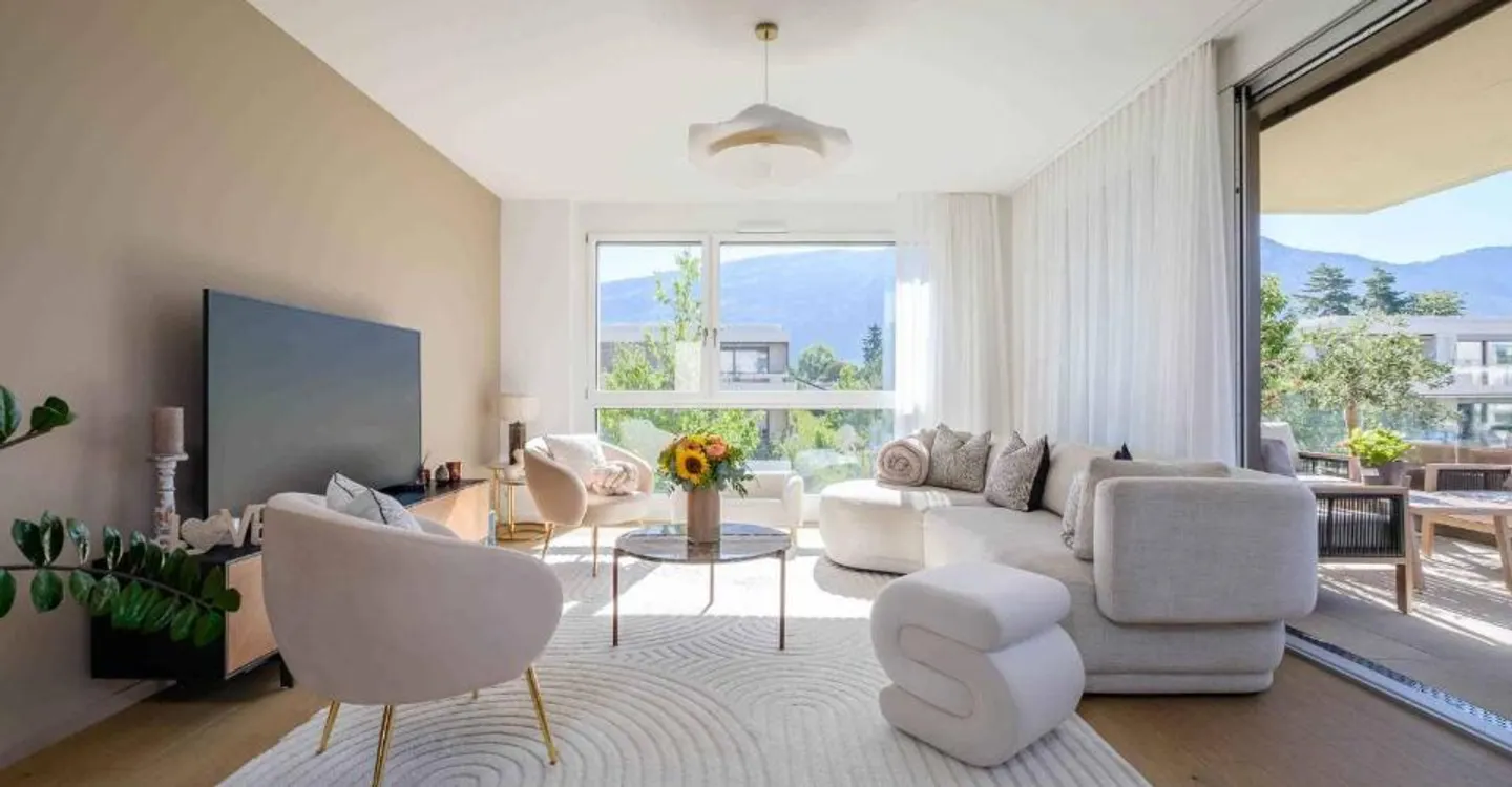Exclusive: 5-room apartment in THPE residence - Photo 2 of 12