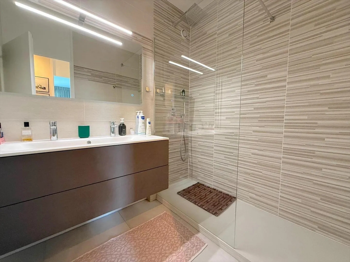 Sublime 5,5 Zimmer Durchgangswohnung sehr hell - Foto 11 di 13