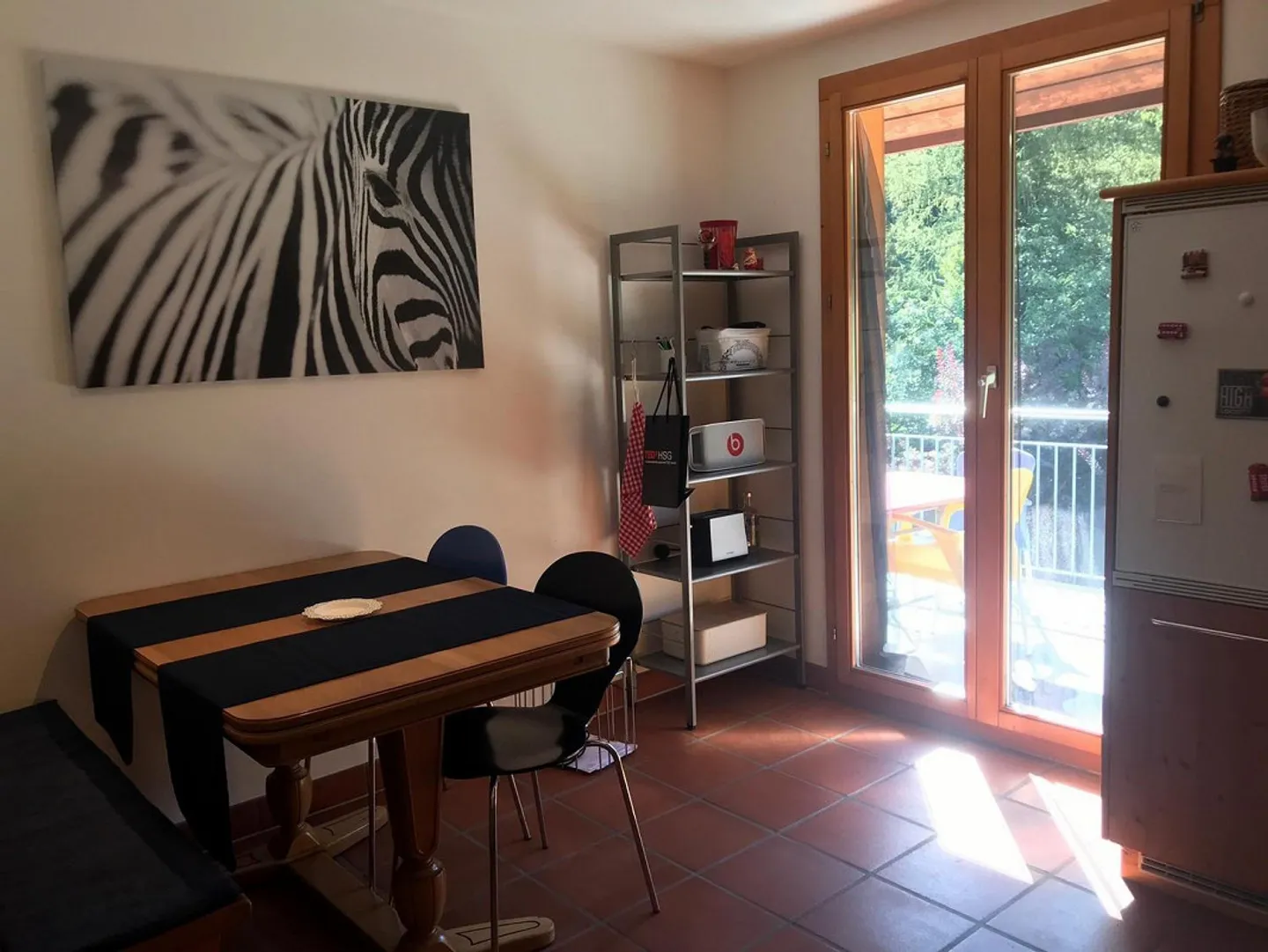 Quiet Sunny Apartment - Photo 1 of 5