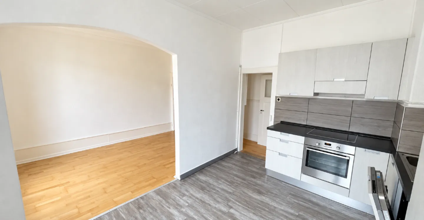 Incantevole appartamento di 2,5 stanze nel cuore di Porrentruy - Foto 1 di 9