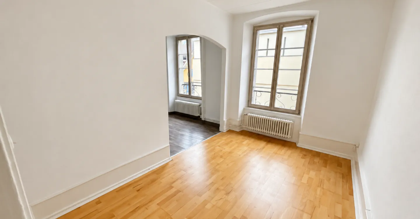 Incantevole appartamento di 2,5 stanze nel cuore di Porrentruy - Foto 3 di 9