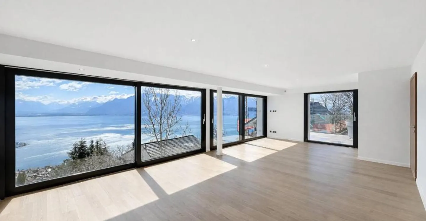 6.5-room property with pool and breathtaking view - Photo 7 of 13