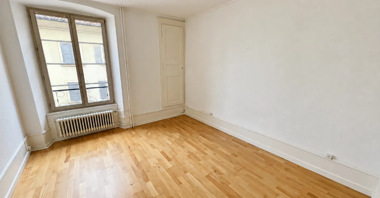 Incantevole appartamento di 2,5 stanze nel cuore di Porrentruy - Foto 8 di 9