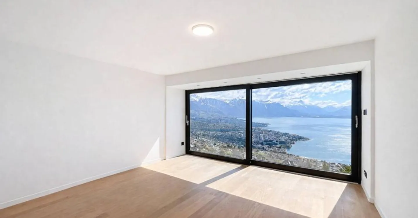 6.5-room property with pool and breathtaking view - Photo 11 of 13