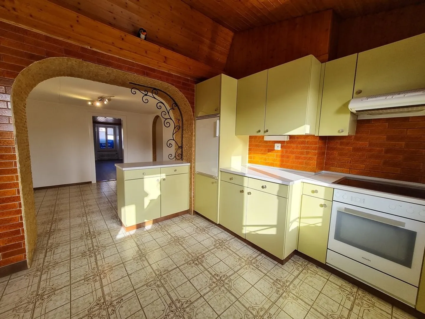 Appartement de deux pièces et demie pour CHF 1'150.- charges comprises - Photo 2 sur 6