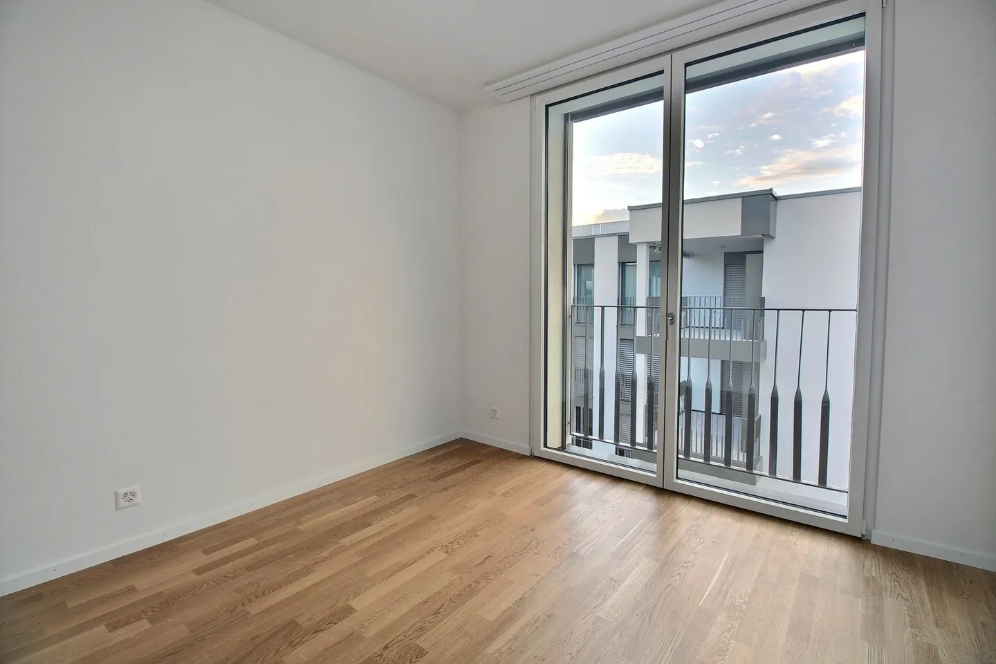 Appartement 4,5 pièces nouvellement disponible au 2ème étage ! - Photo 4 sur 9