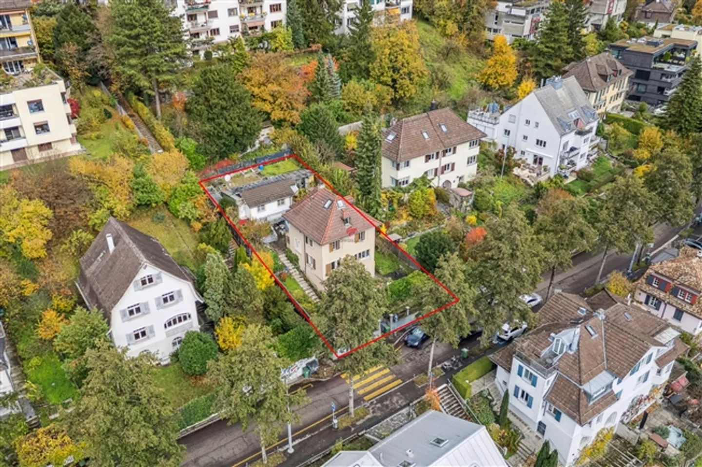 Property with multi-family house in prime location - Photo 3 of 9