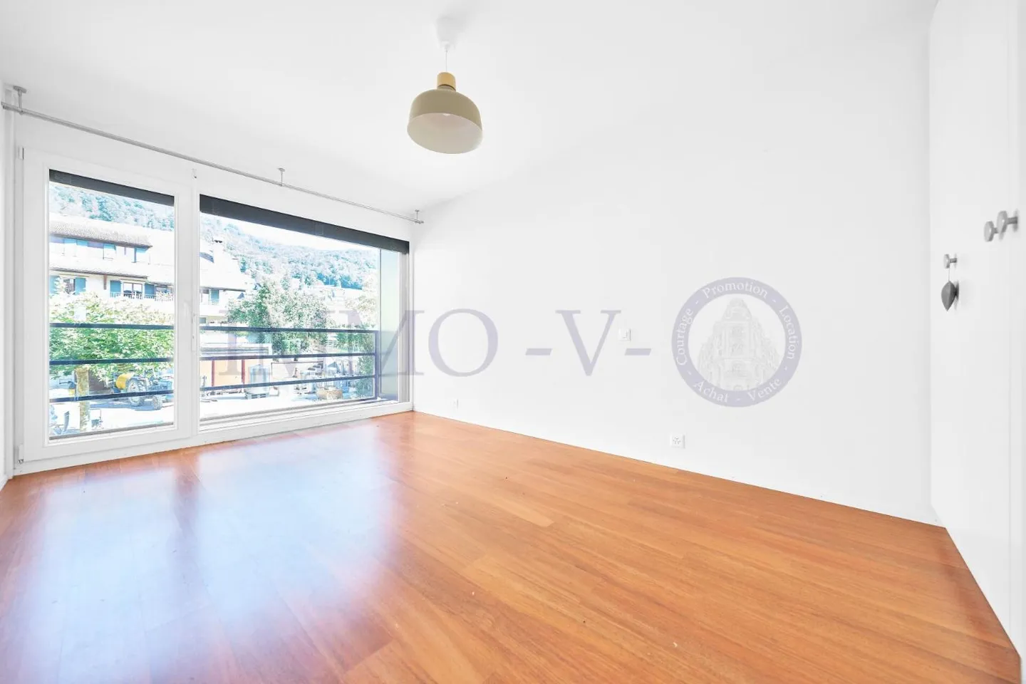 Modernes Apartment mit Balkon - Foto 4 von 7