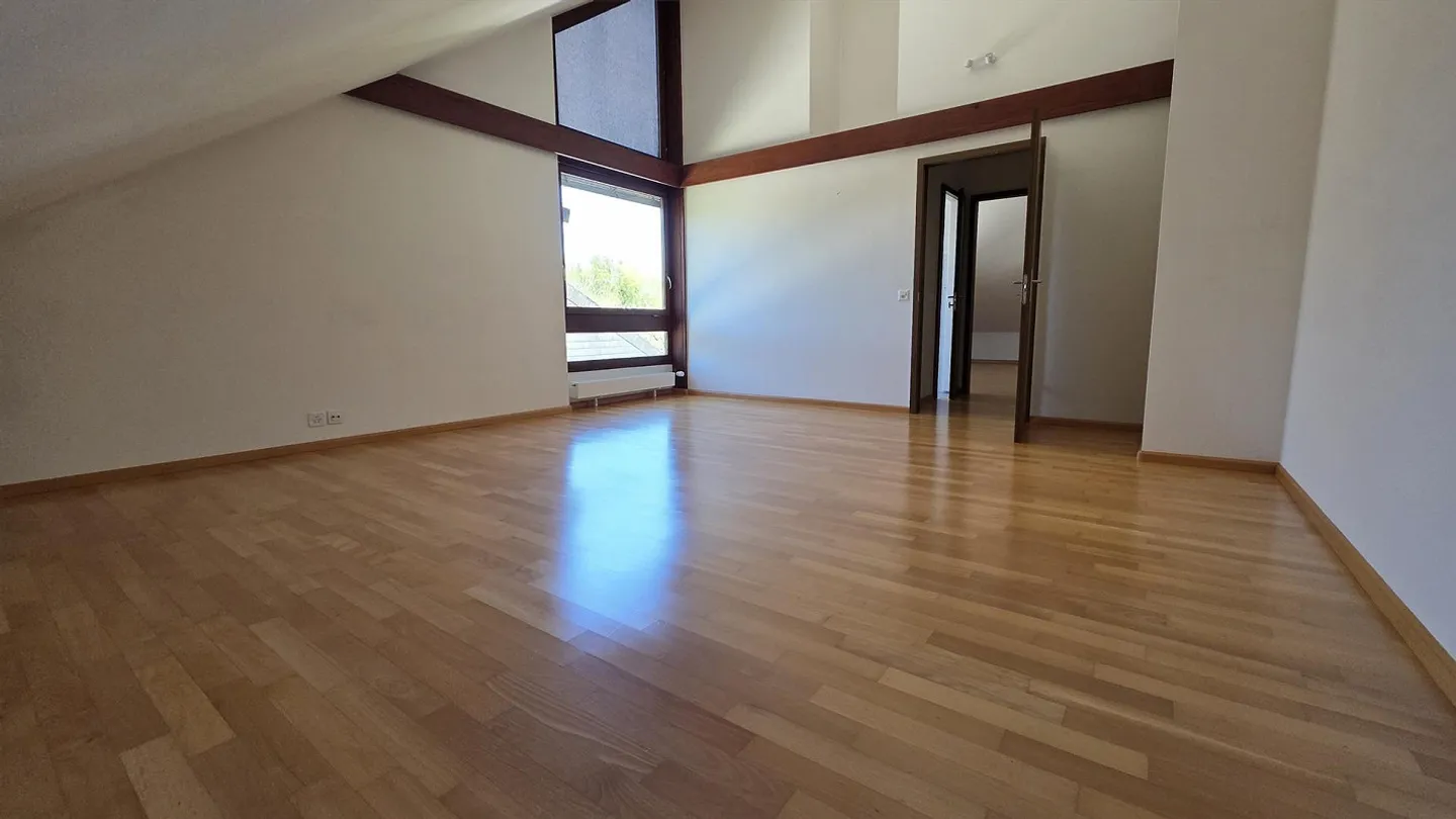 Charmantes Duplex mit Garten in Riehen - Foto 8 von 9