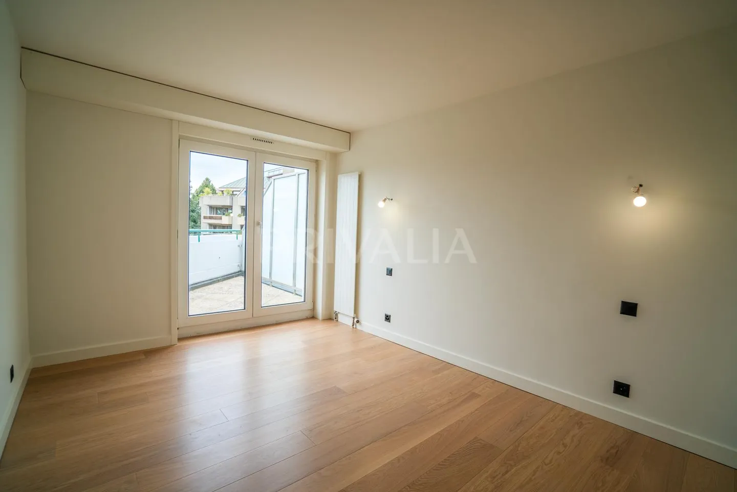 Superb contemporary apartment with two terraces and unobstructed views... - Photo 6 of 10