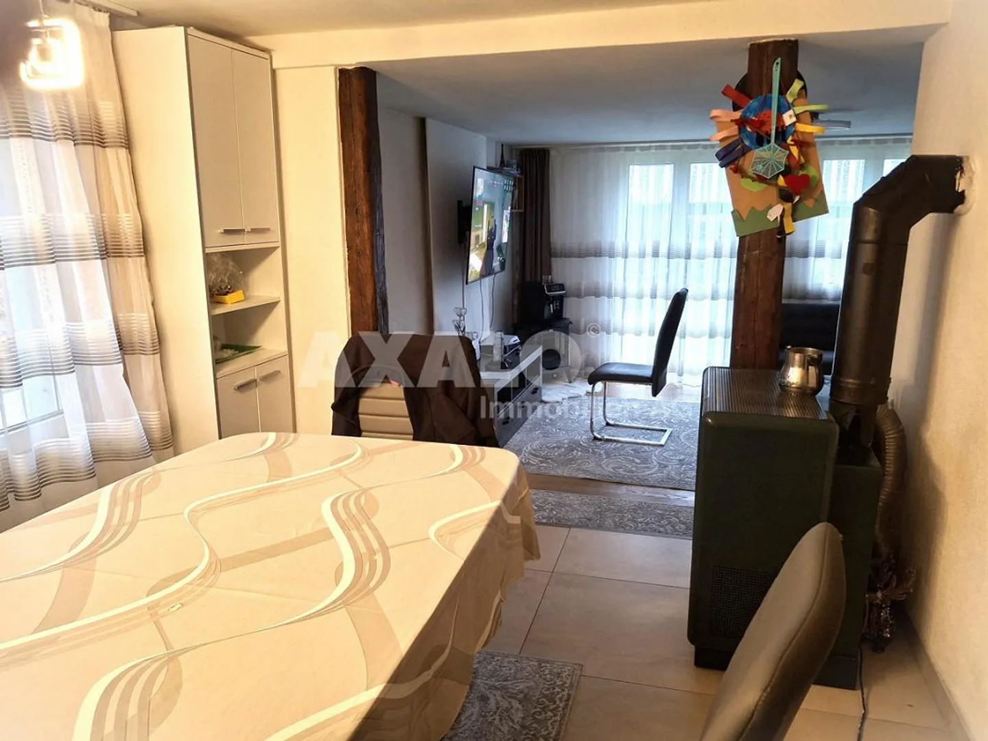 Affascinante casa unifamiliare con ampio giardino - Foto 3 di 5
