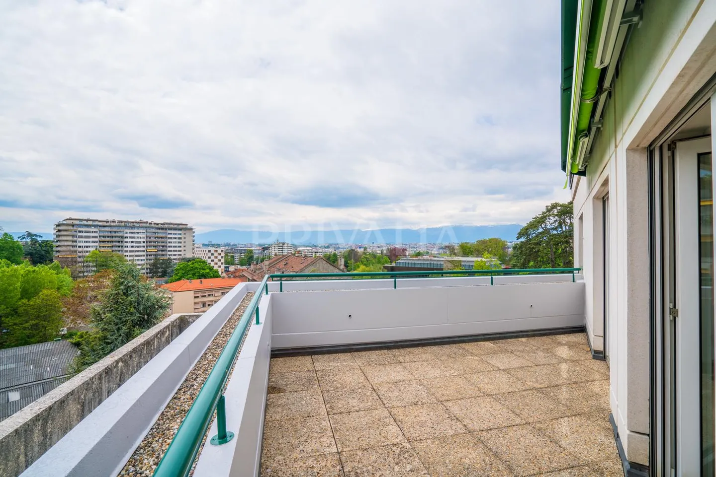 Superb contemporary apartment with two terraces and unobstructed views... - Photo 9 of 10