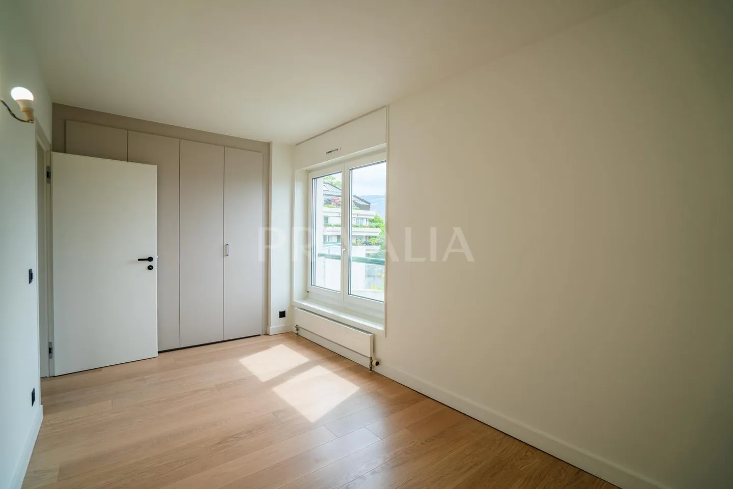 Superb contemporary apartment with two terraces and unobstructed views... - Photo 7 of 10