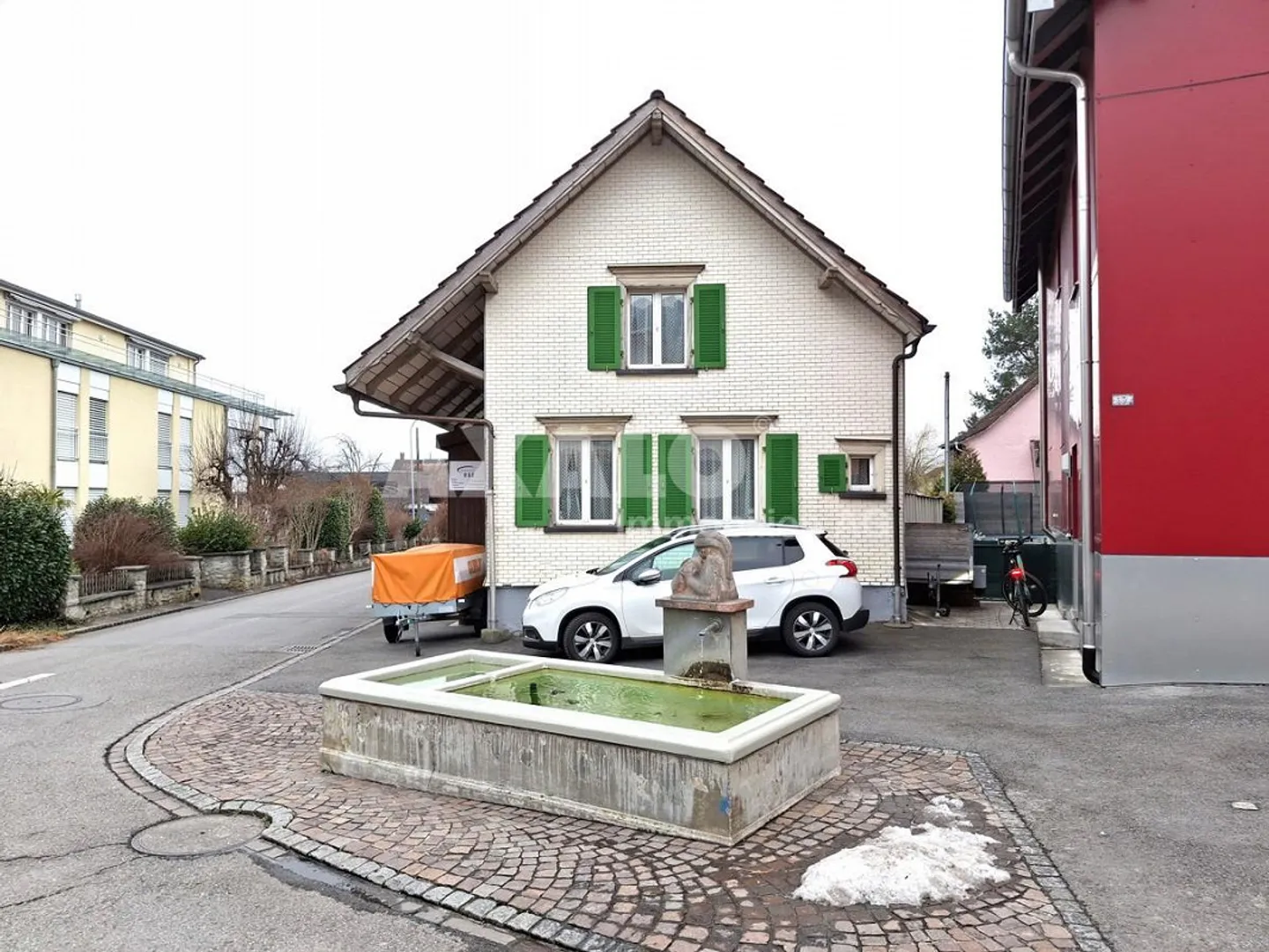 Affascinante casa unifamiliare con ampio giardino - Foto 1 di 5