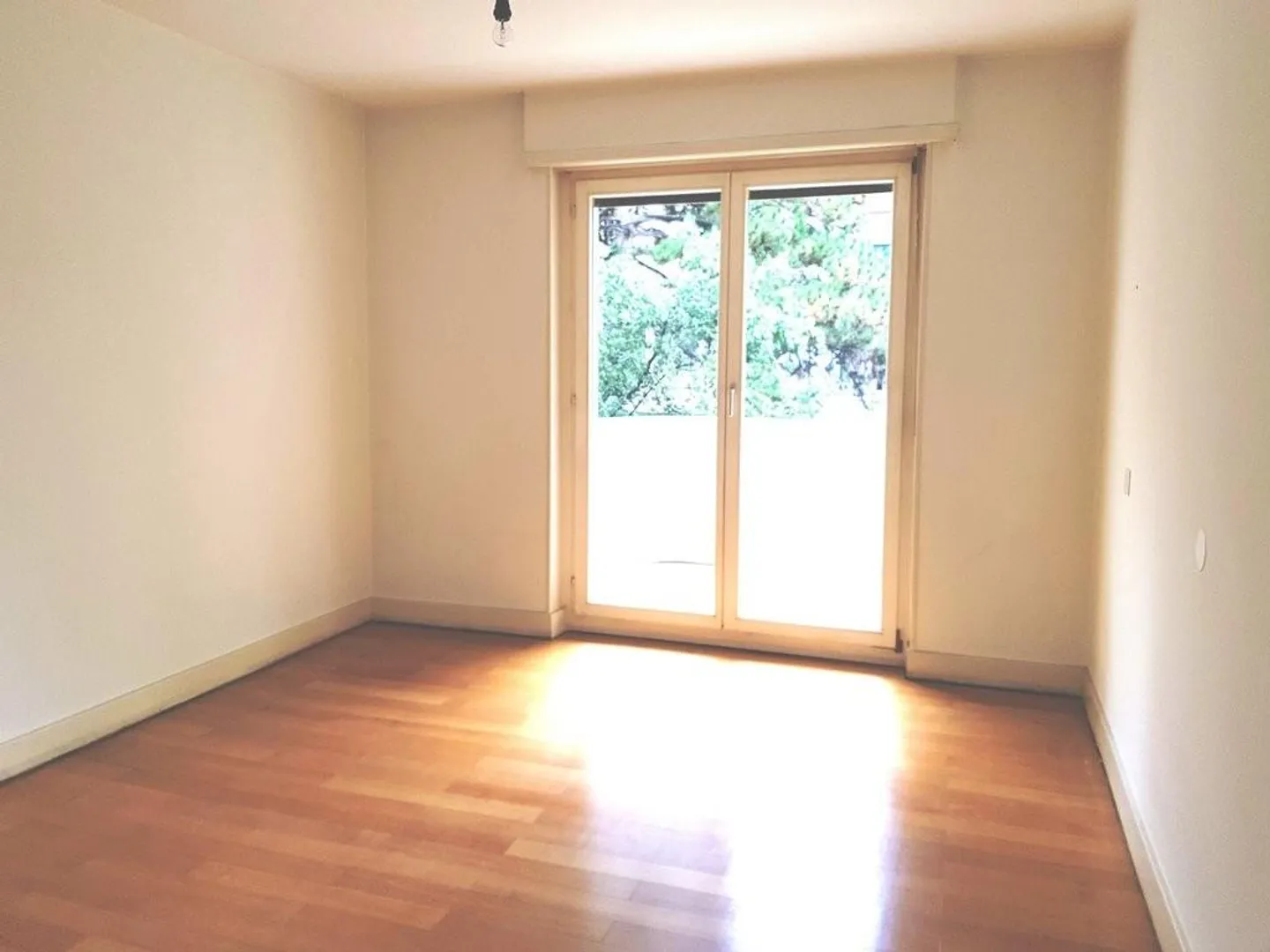 centrally located apartment - Photo 5 of 6