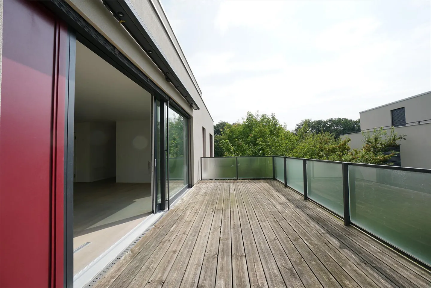 Modernes Apartment mit Terrasse - Foto 2 von 11