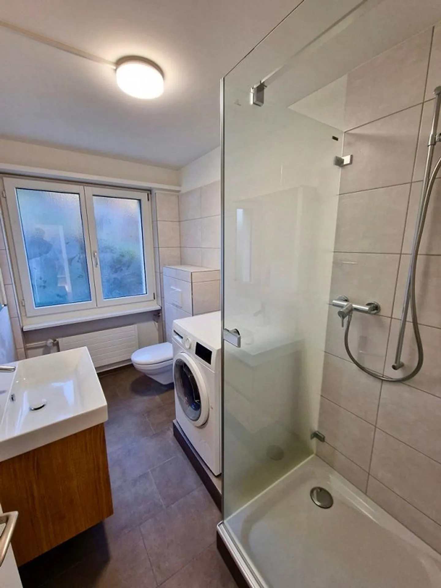 Appartement de 4,5 pièces entièrement rénové - Photo 7 sur 7