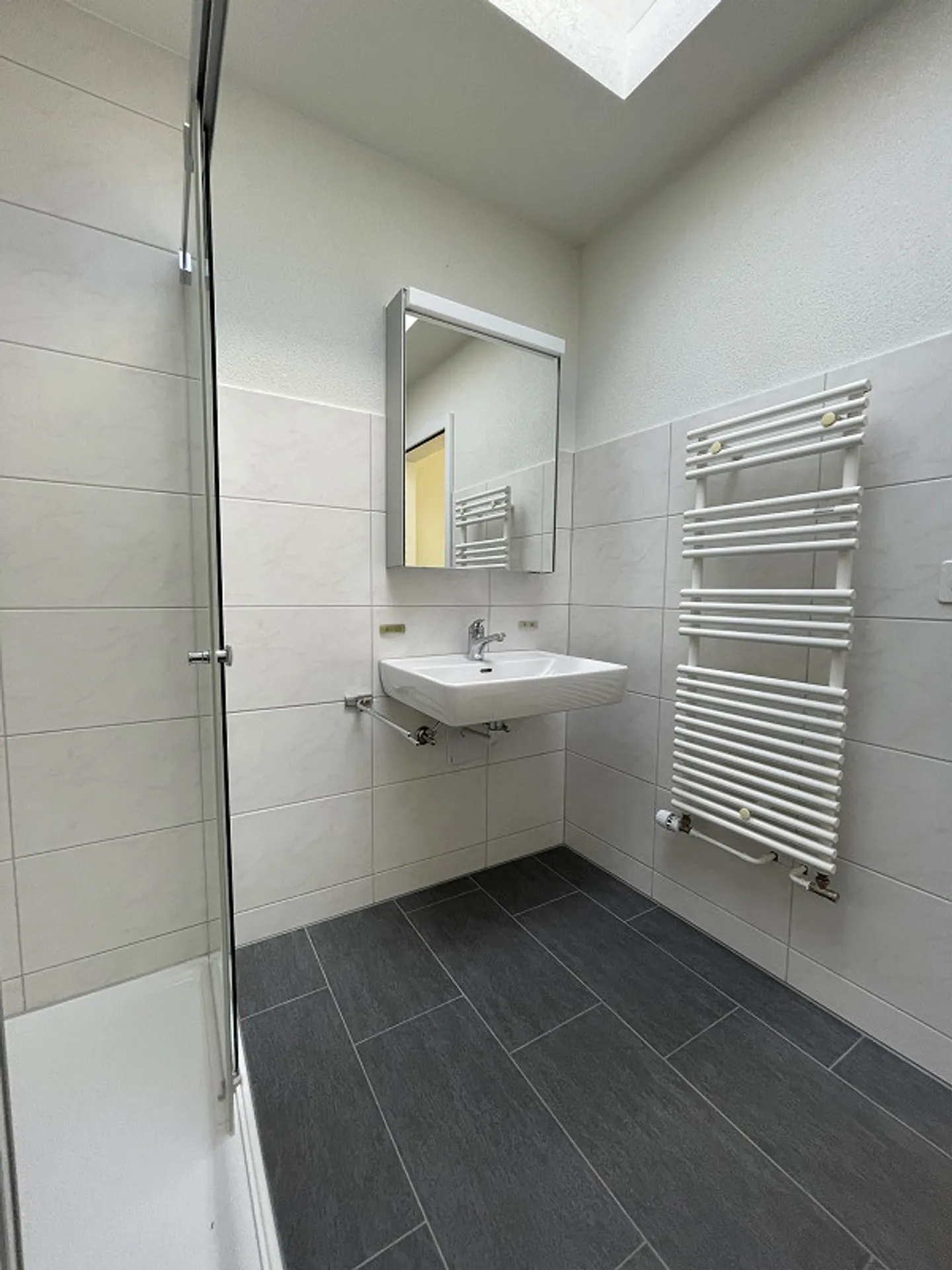1112 1041 1-room apartment - Photo 9 of 12