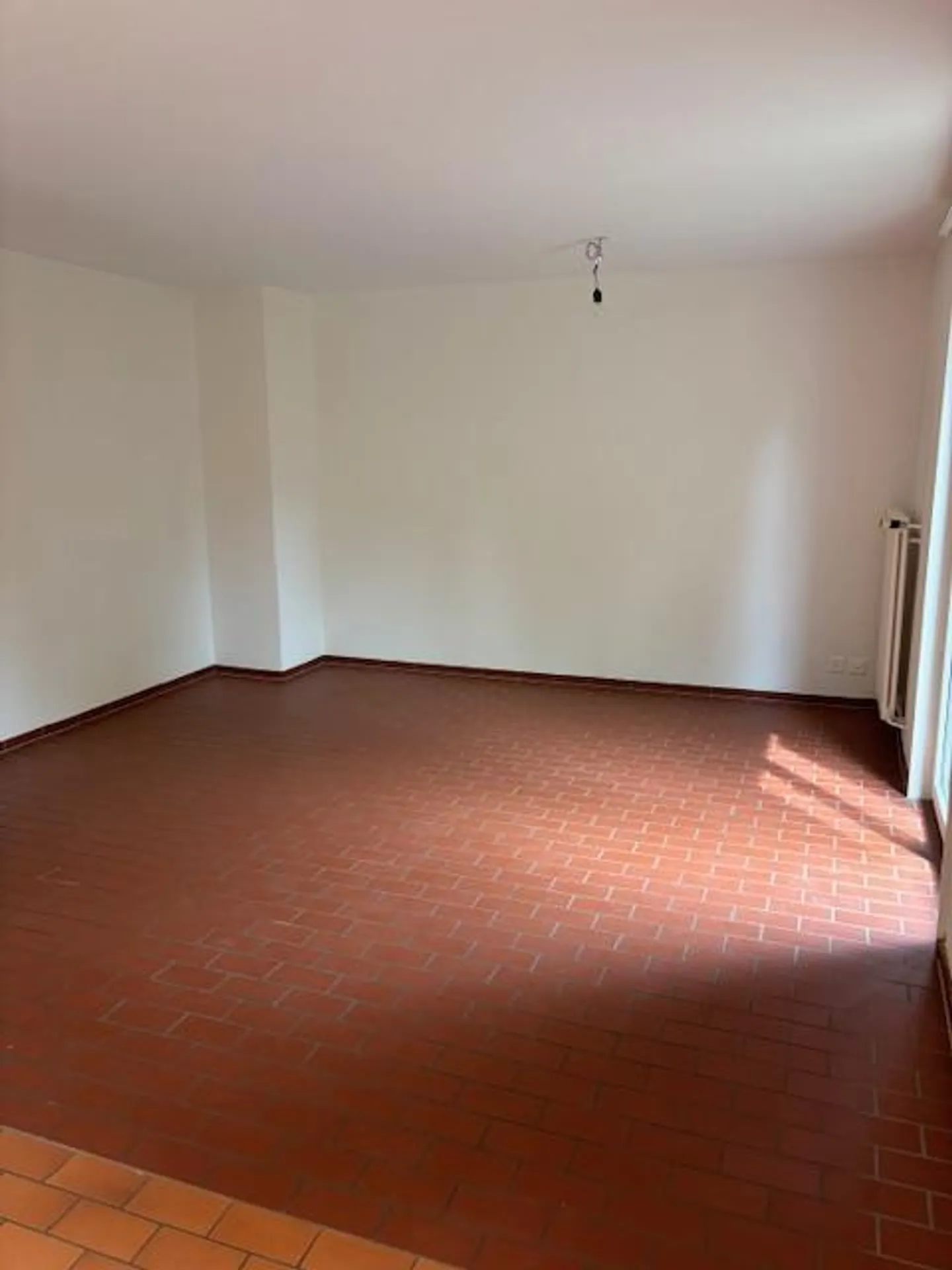 Beautiful garden apartment including garage - Photo 13 of 18