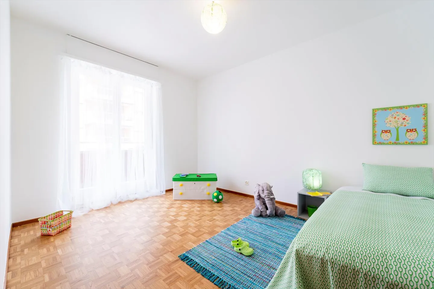 «Spazioso, luminoso e tranquillo il 5.5 locali che cercavi» - Foto 9 von 11