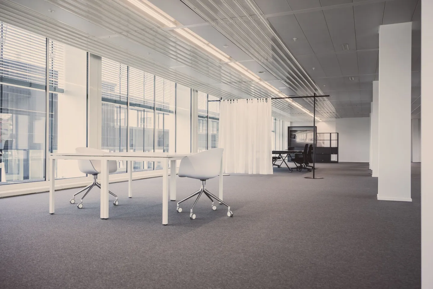 Office Tower - Working at Escher-Wyss-Platz - Photo 6 of 10