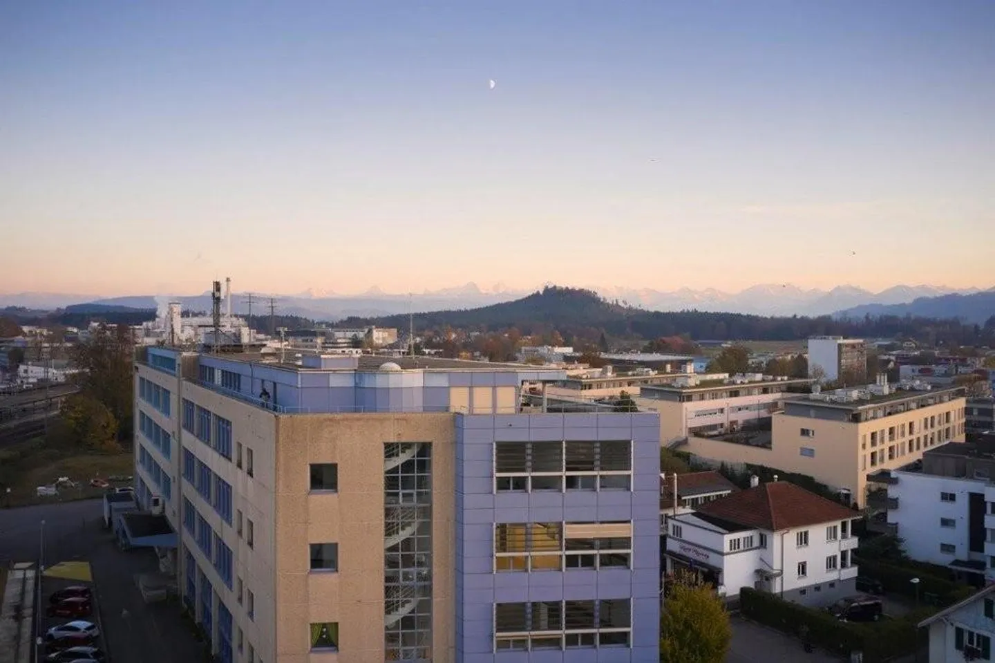 Various office spaces (16 - 61m2) for rent - choose yours now! - Photo 8 of 8