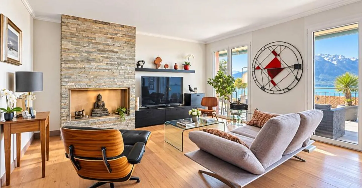 Superb 3.5-room apartment with large terrace and stunning lake view - Photo 1 of 10