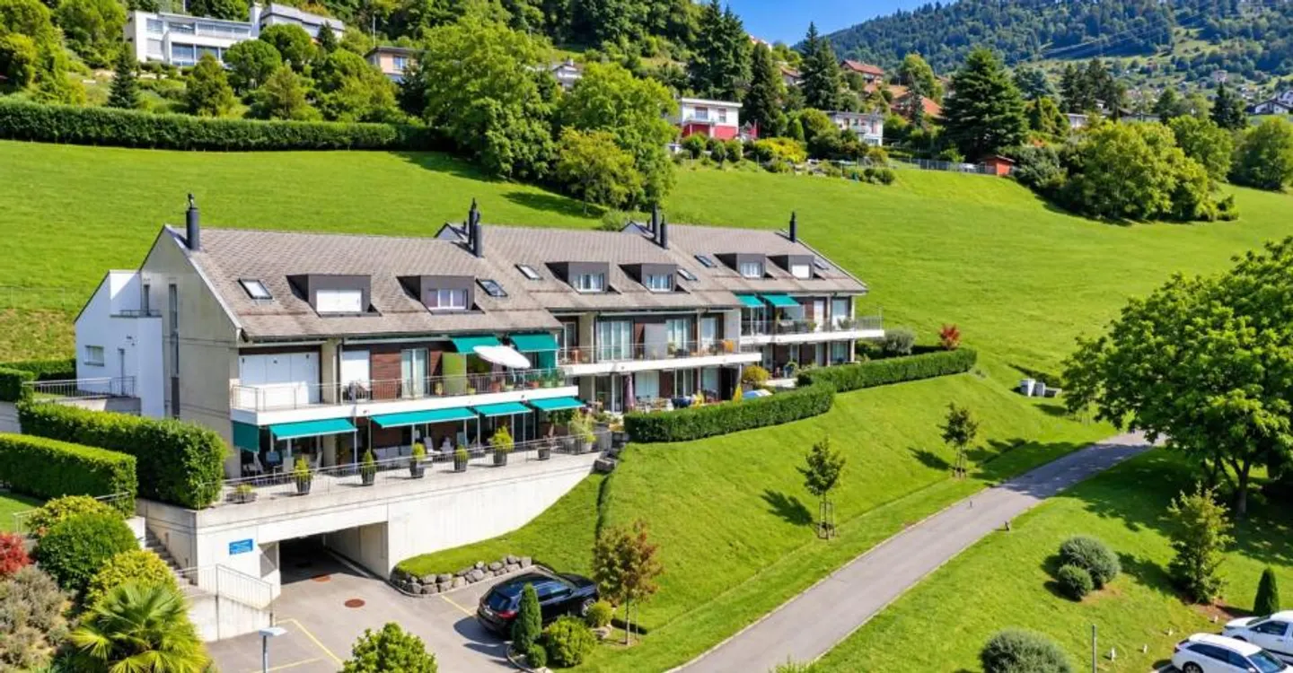 Superb 3.5-room apartment with large terrace and stunning lake view - Photo 10 of 10