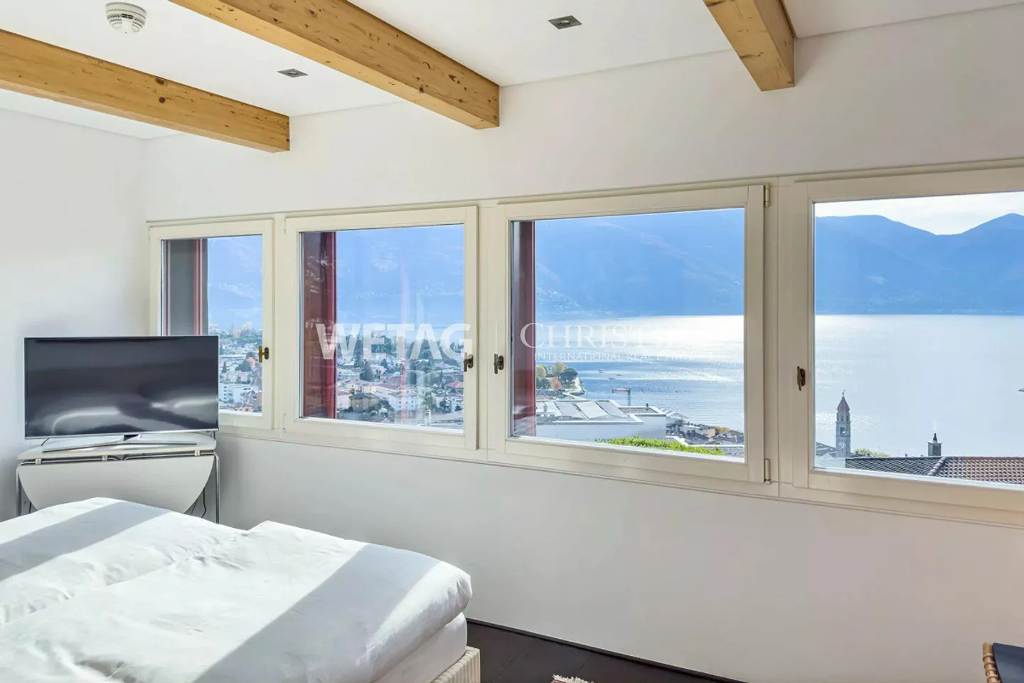 Exclusive, contemporary villa in a privileged location with stunning lake views in Ascona for sale - Photo 11 of 13