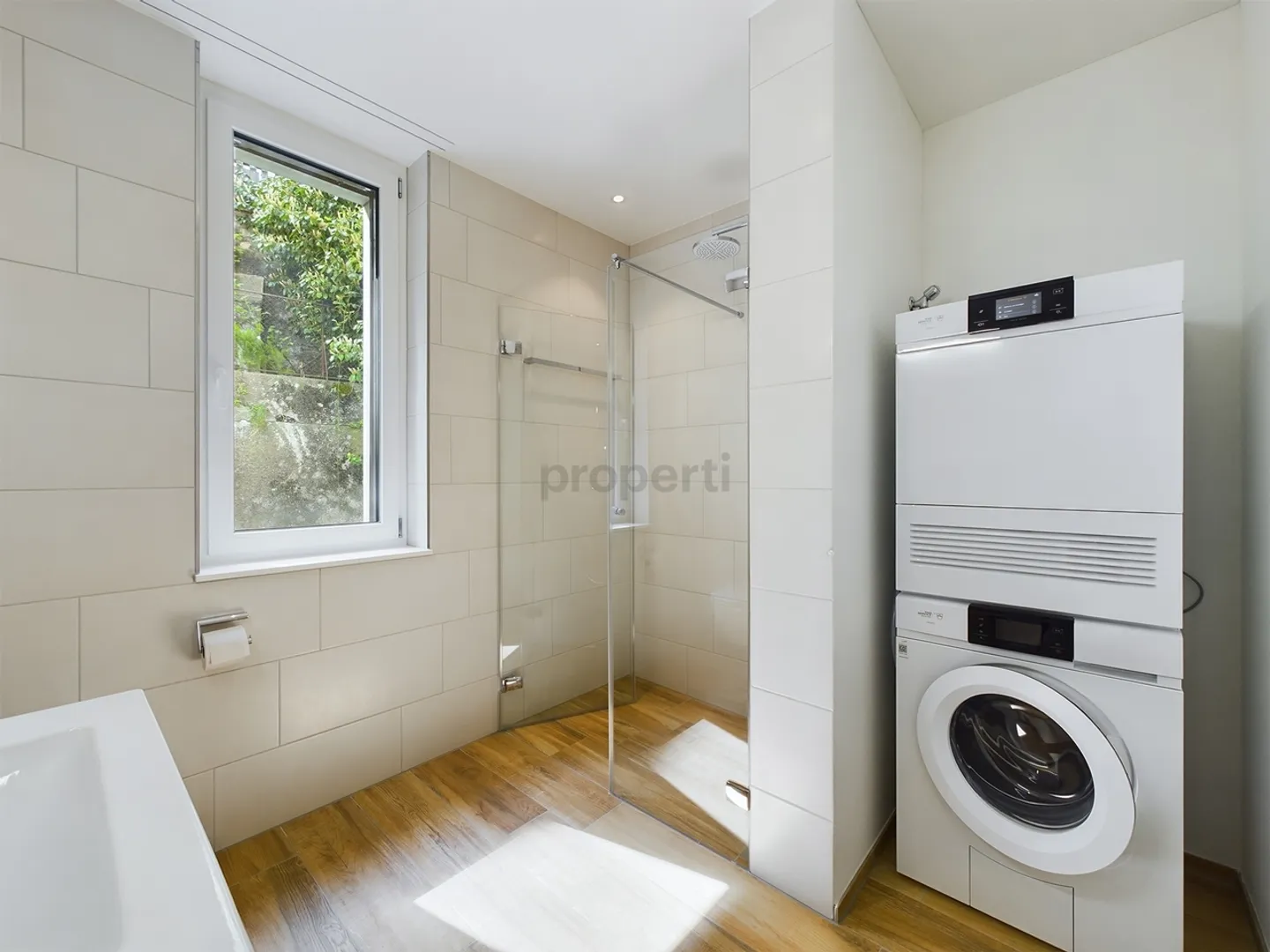 Modern Living in a Central Location - Charming 2.5-Room Apartment in St. Gallen - Photo 9 of 10