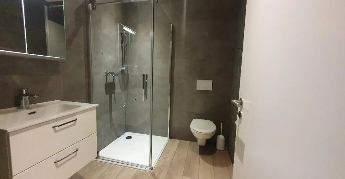 Appartement de luxe avec terrasse - Photo 8 sur 9